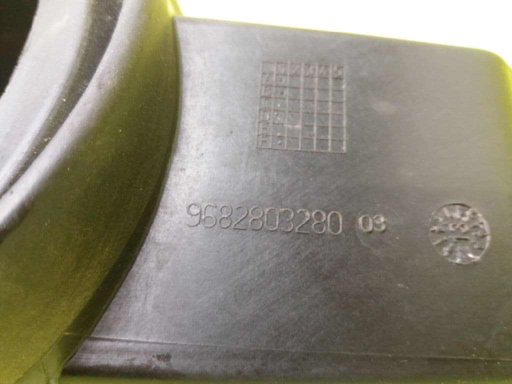 Tapa exterior combustible PEUGEOT 3008 3