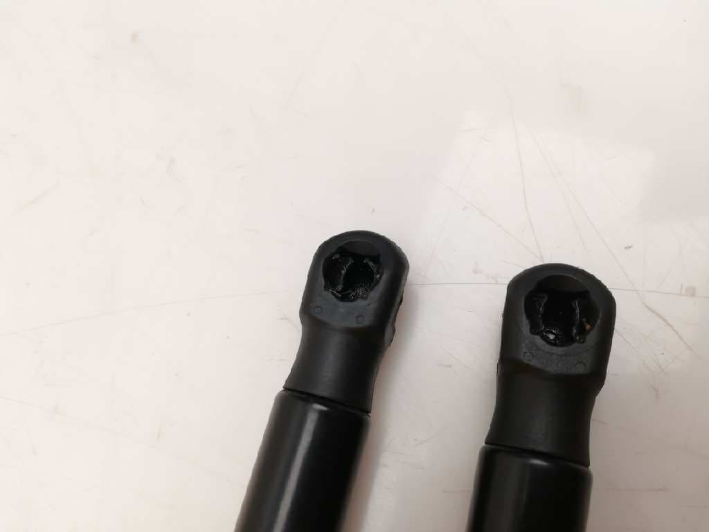Amortiguadores capo BMW SERIE 1M COUPE (E82) 4