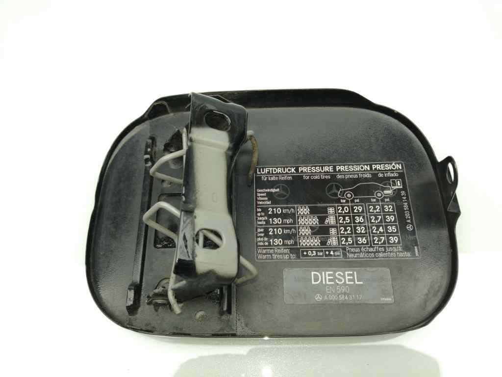 Tapa exterior combustible MERCEDES-BENZ CLASE C (W204) BERLINA