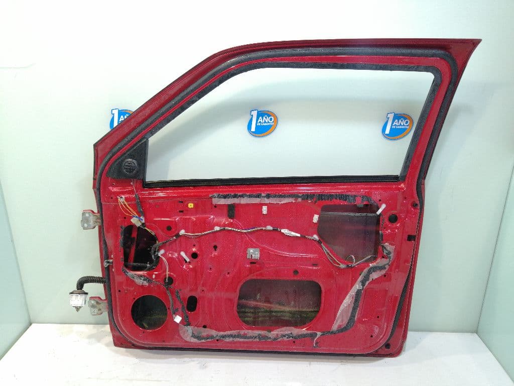 Puerta delantera derecha SUZUKI SWIFT SF BERLINA (EA) 3