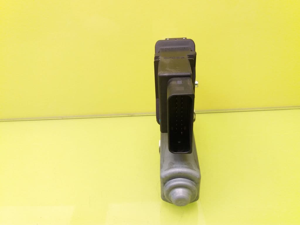 Motor elevalunas trasero izquierdo VOLKSWAGEN PASSAT LIM 2