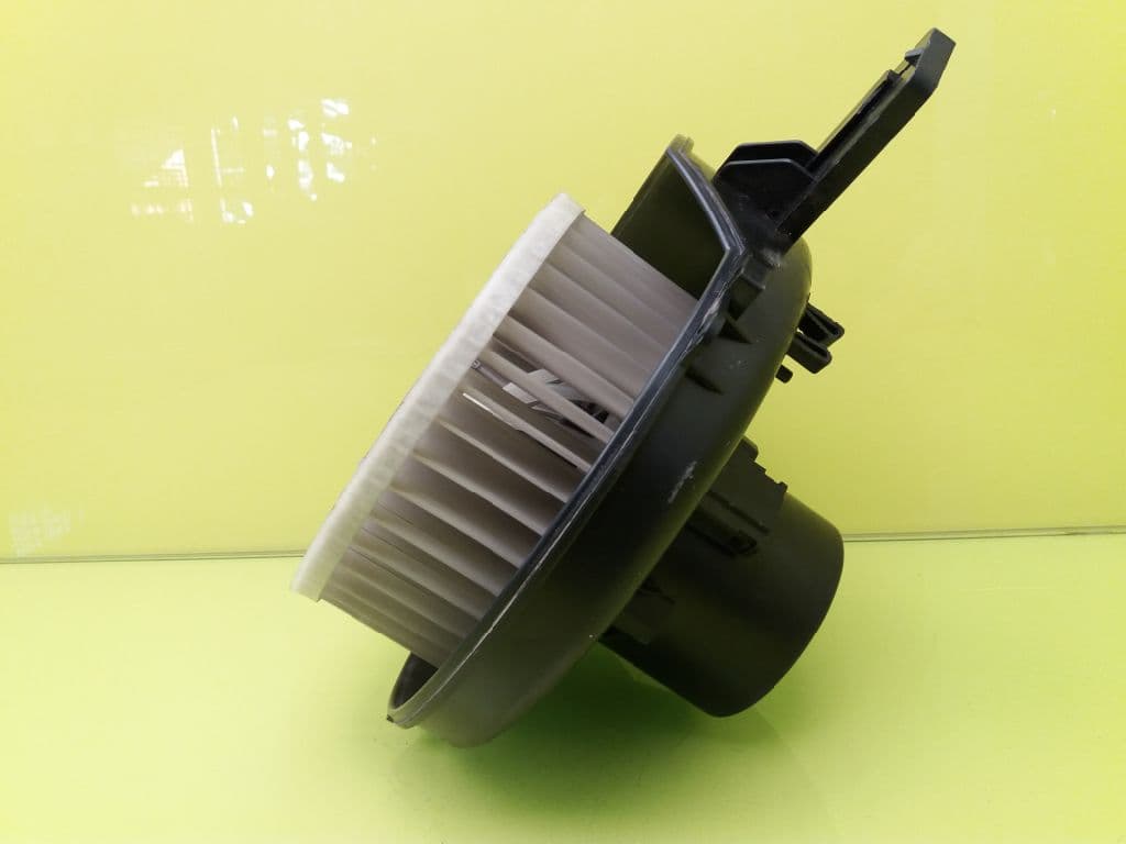 Motor calefaccion SKODA FABIA (6Y2/6Y3) 4
