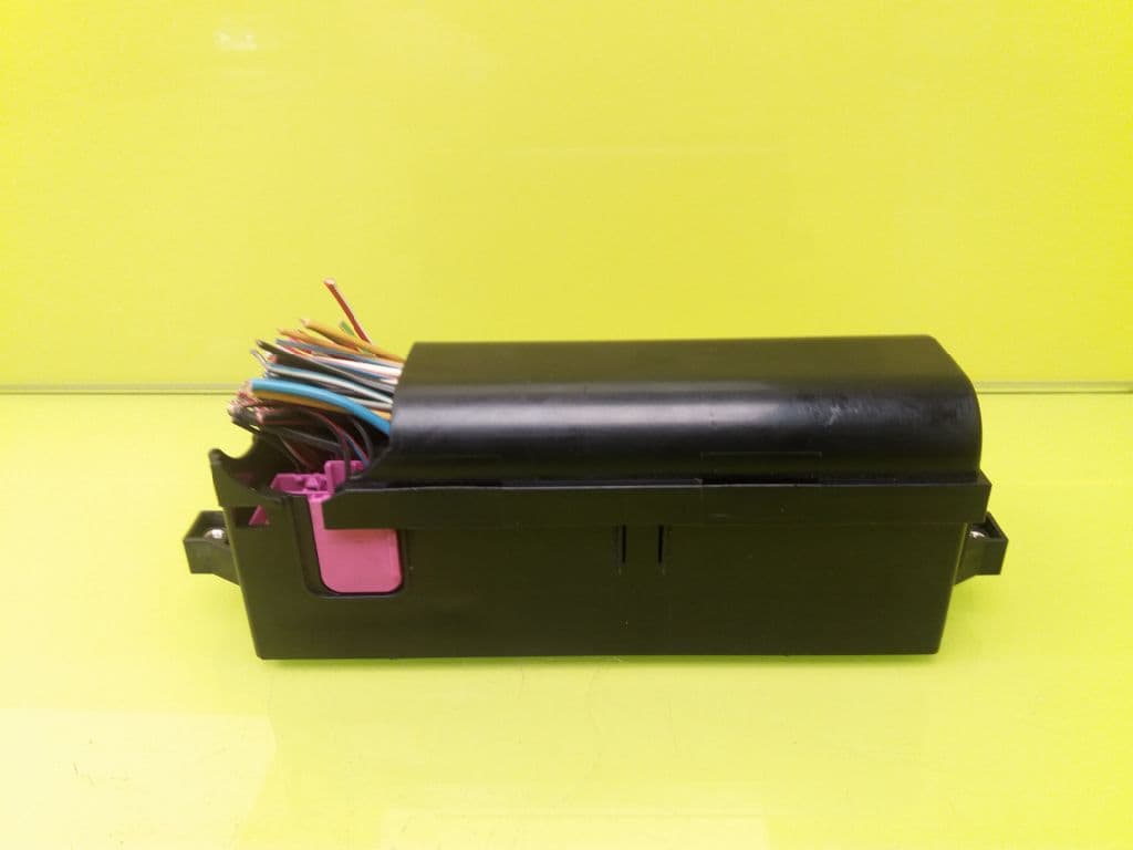 Caja reles / fusibles SKODA FABIA (6Y2/6Y3)