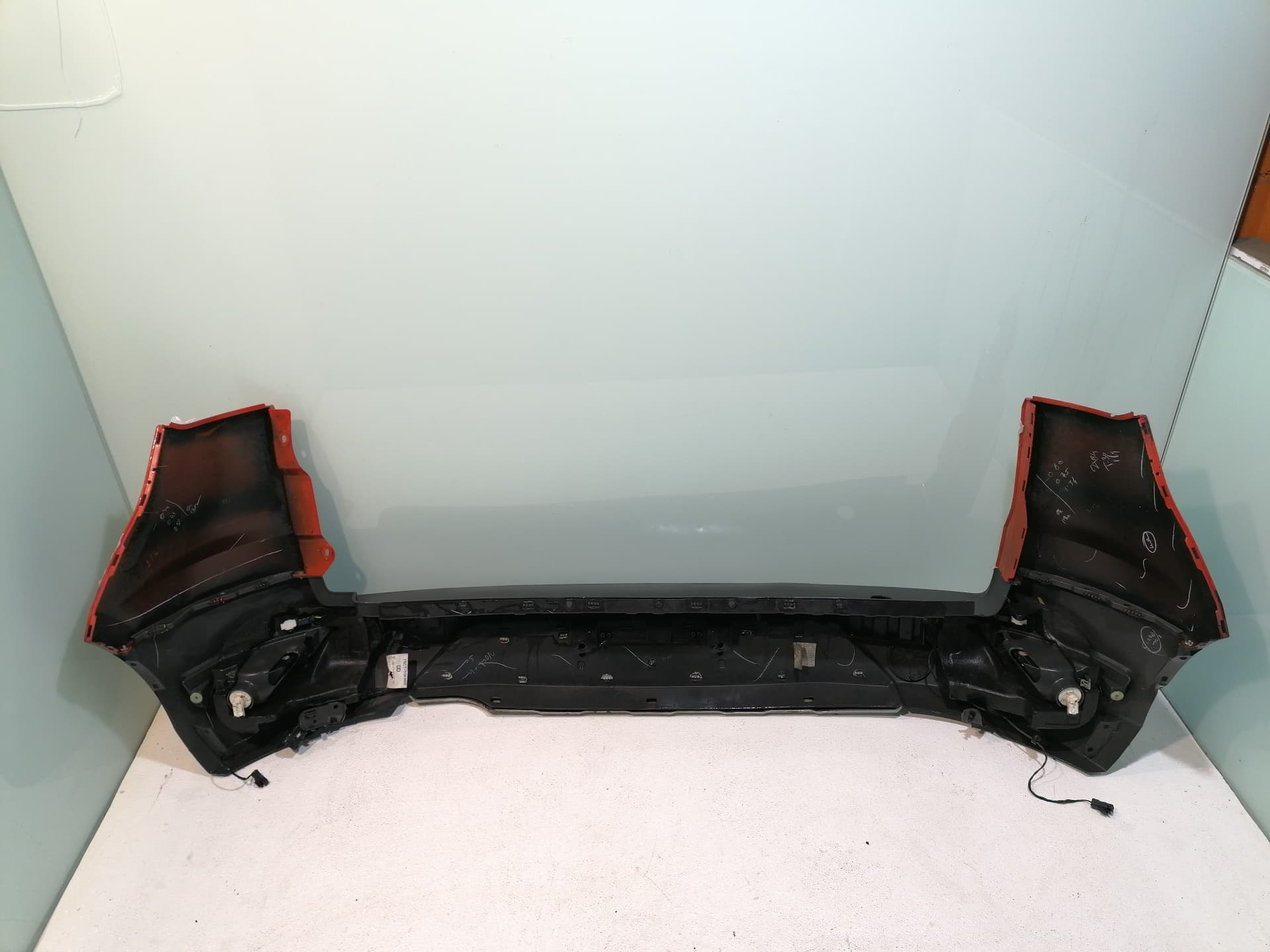 Paragolpes trasero FORD ESCORT BERLINA 4