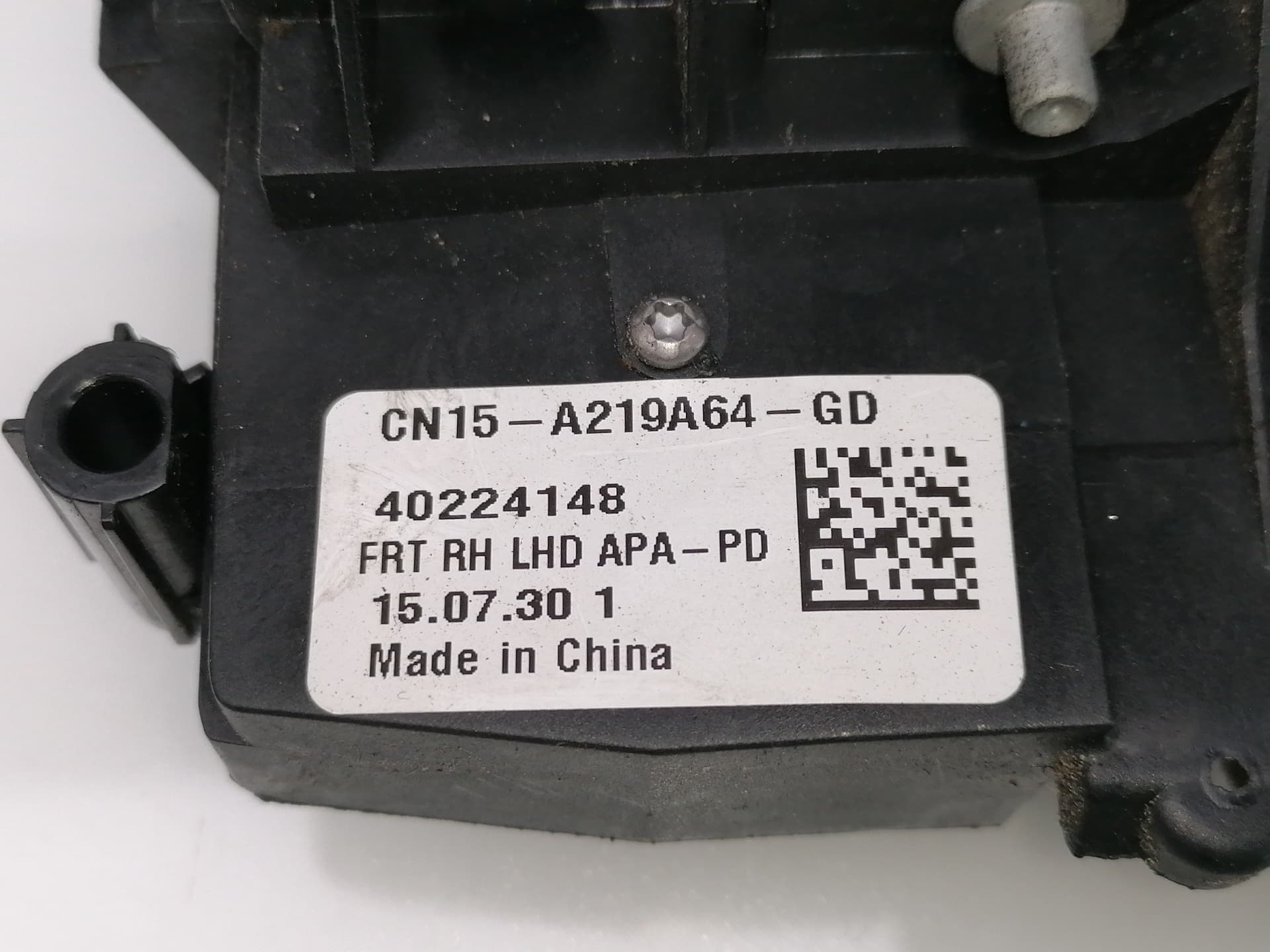 Cerradura puerta delantera derecha FORD ESCORT BERLINA 2