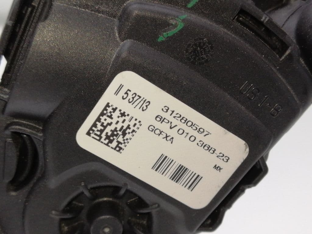 Pedal acelerador VOLVO V40 4