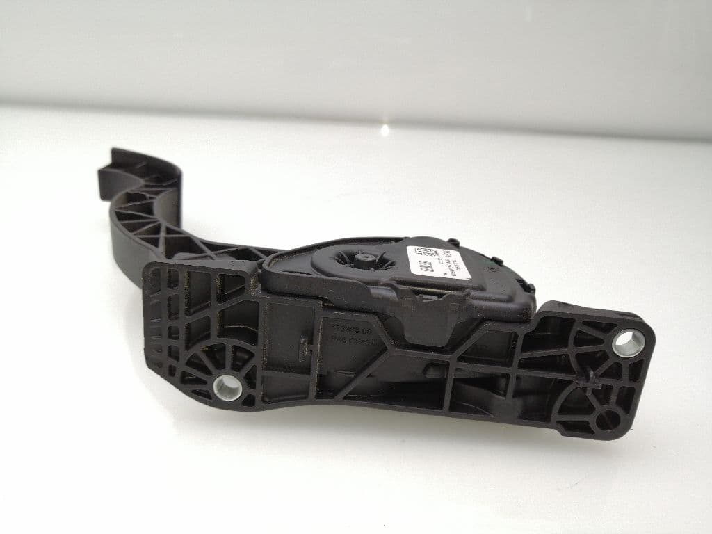Pedal acelerador VOLVO V40 3