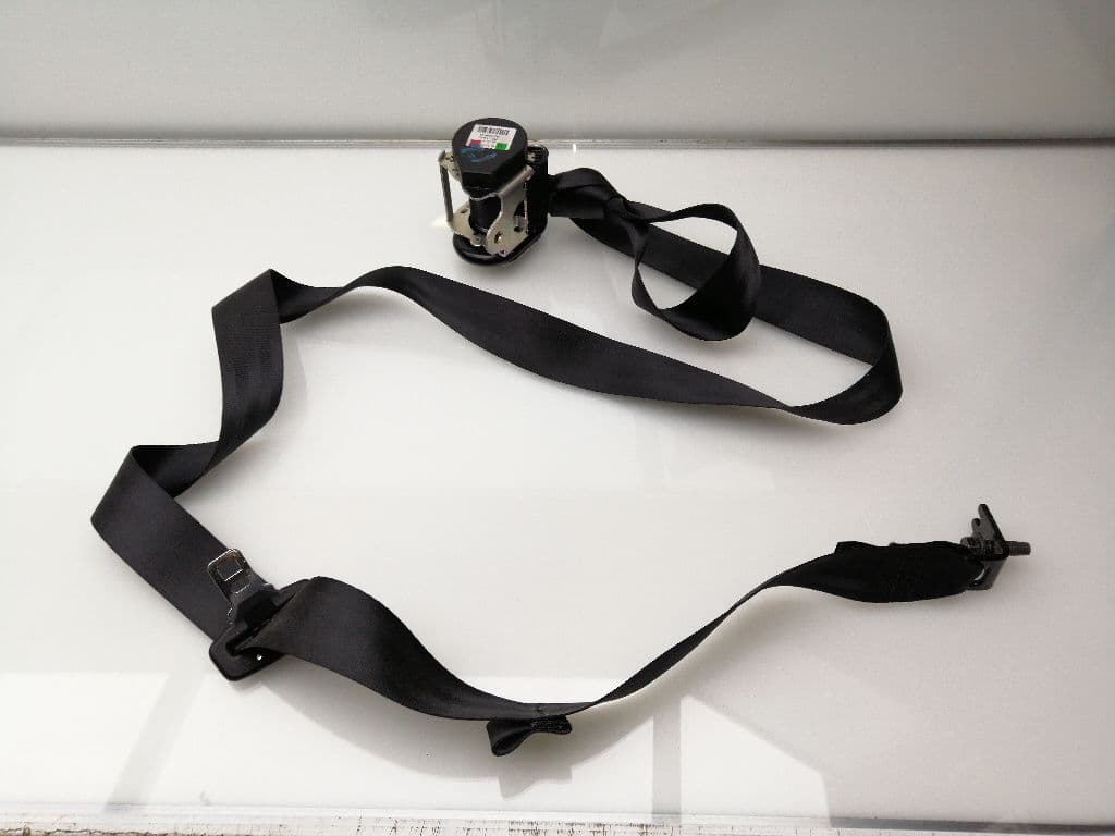 Cinturon seguridad trasero izquierdo VOLVO V40