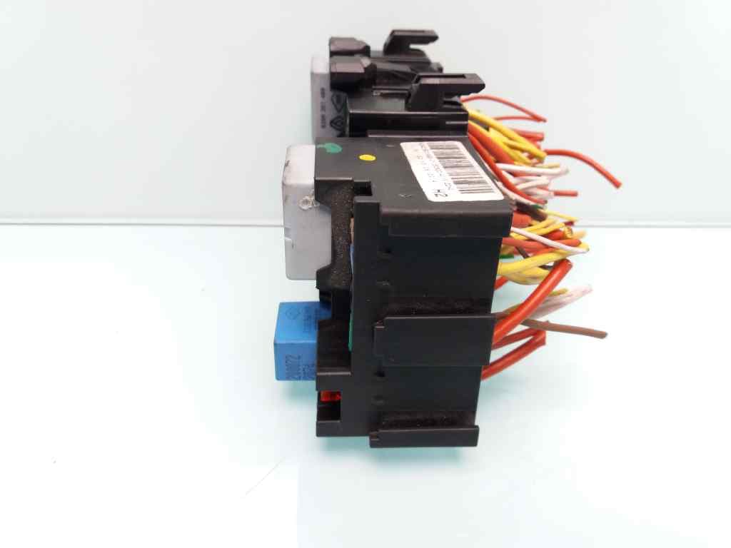 Caja reles / fusibles RENAULT CLIO IV 4