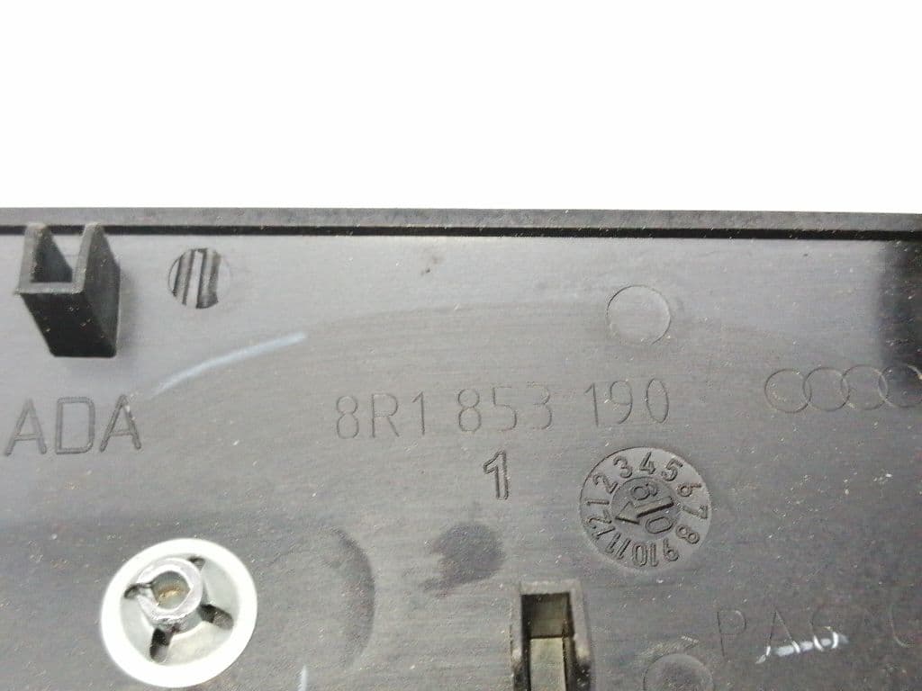 Plastico AUDI Q5 (8R) 4
