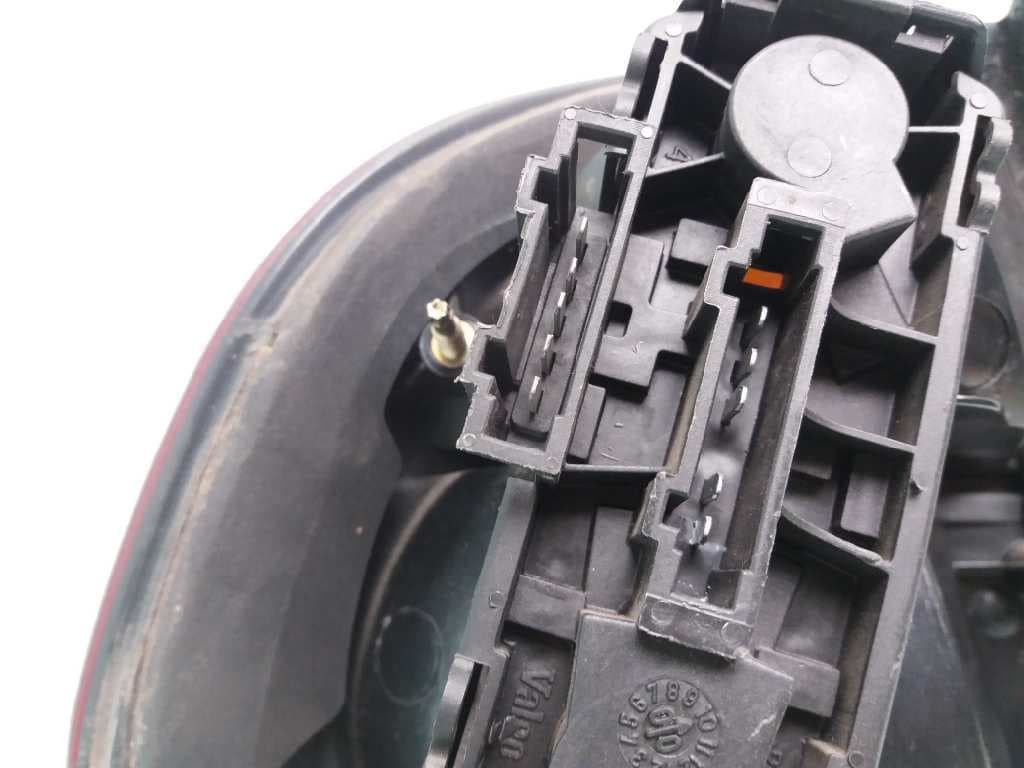 Piloto trasero derecho SEAT CORDOBA BERLINA (6K2) 2