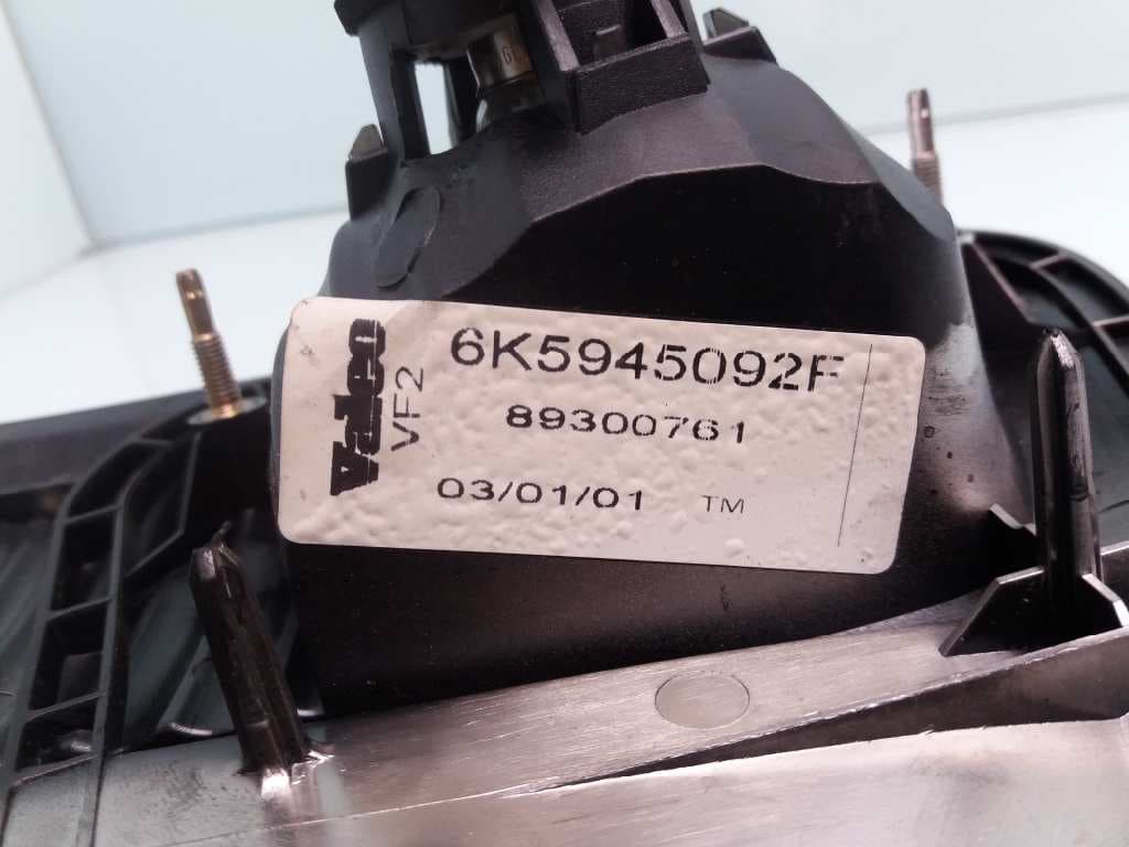 Piloto trasero derecho SEAT CORDOBA BERLINA (6K2) 3