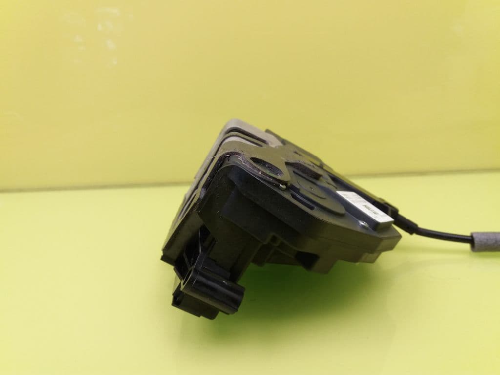Cerradura puerta delantera derecha FORD FOCUS 5