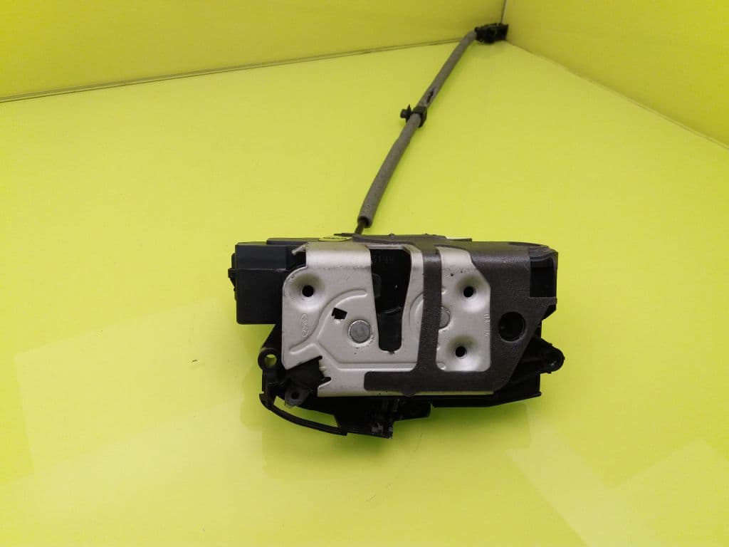 Cerradura puerta delantera derecha FORD FOCUS