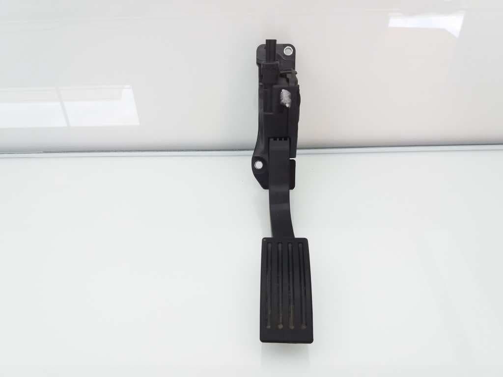 Pedal acelerador FORD FOCUS