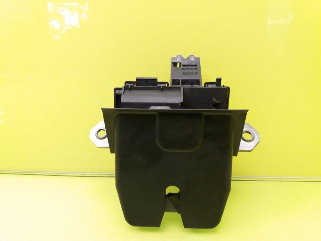 Cerradura maletero / porton FORD FOCUS