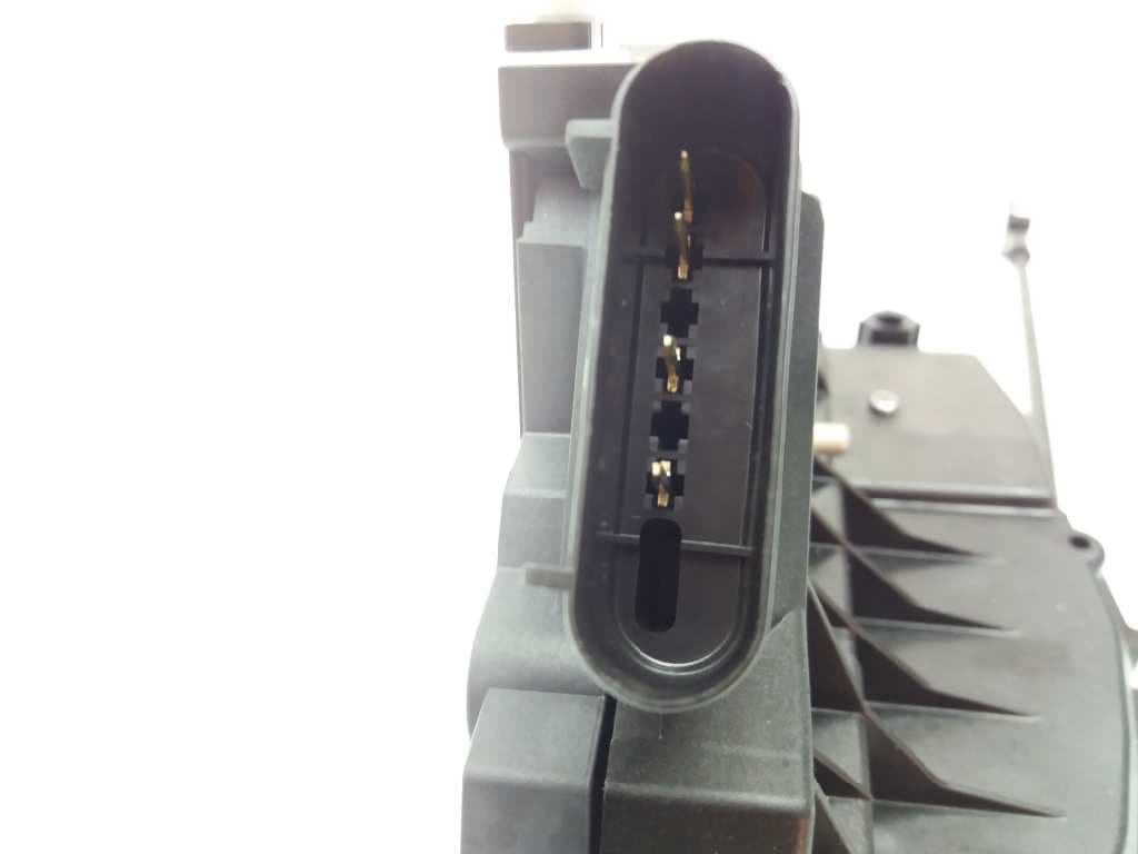 Cerradura puerta trasera izquierda FORD FOCUS 2