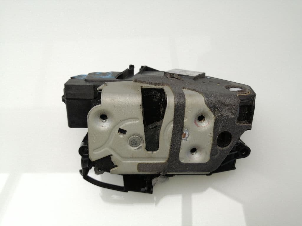 Cerradura puerta trasera derecha FORD FOCUS