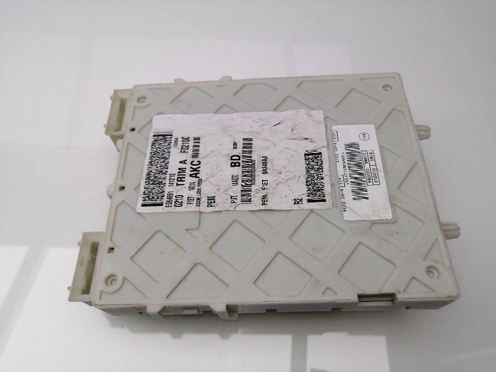 Caja reles / fusibles FORD FOCUS 5