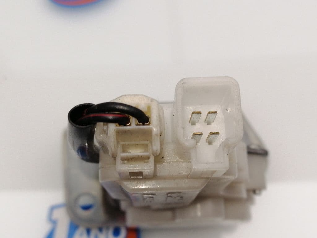 Cerradura maletero / porton SUZUKI SWIFT SF BERLINA (MA) 5