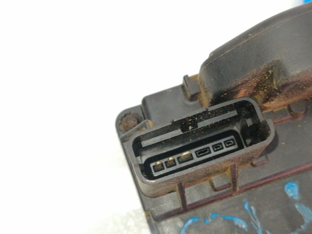 Cerradura puerta trasera izquierda NISSAN NP300 PICK-UP (D23) 3
