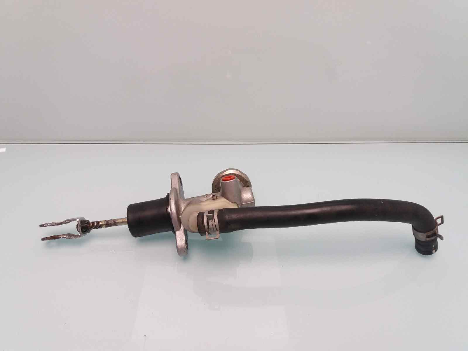 Bombin embrague NISSAN NP300 PICK-UP (D23) 4