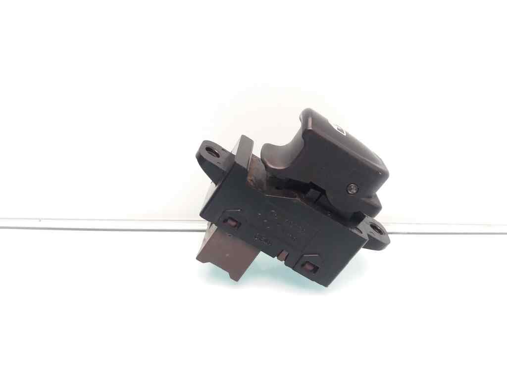 Mando elevalunas delantero derecho HYUNDAI I20 5