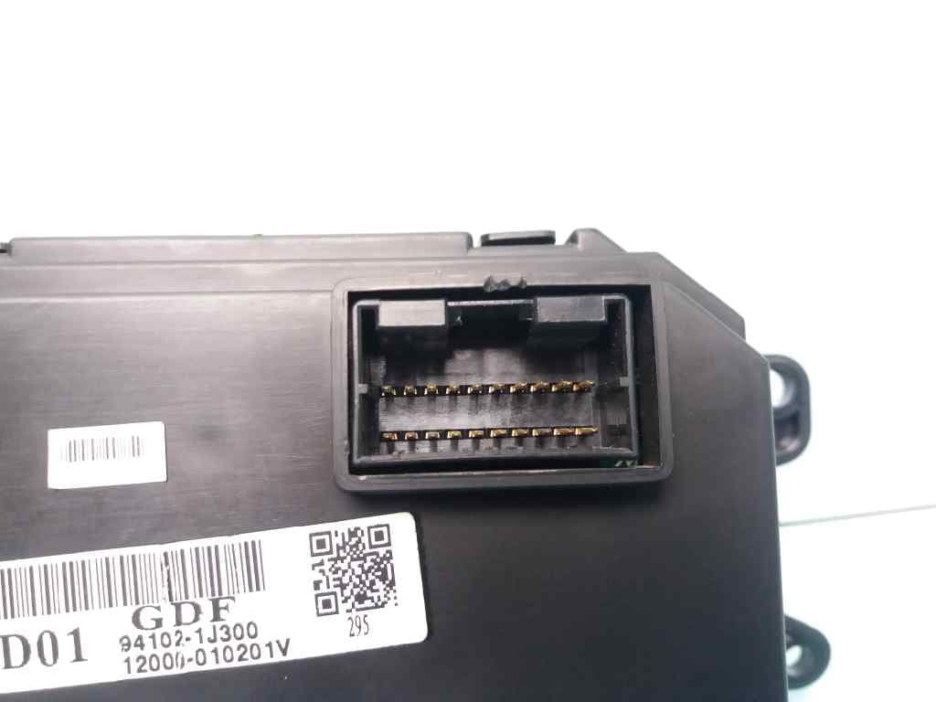 Pantalla multifuncion HYUNDAI I20 4