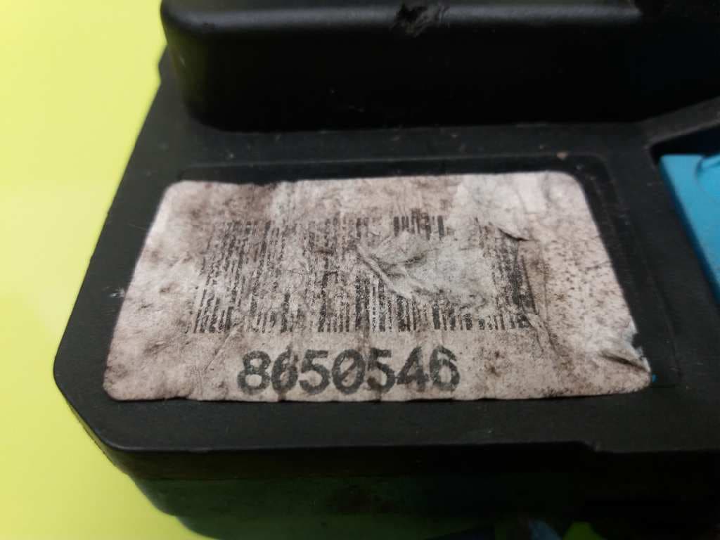 Cerradura puerta delantera derecha VOLVO V70 FAMILIAR 2