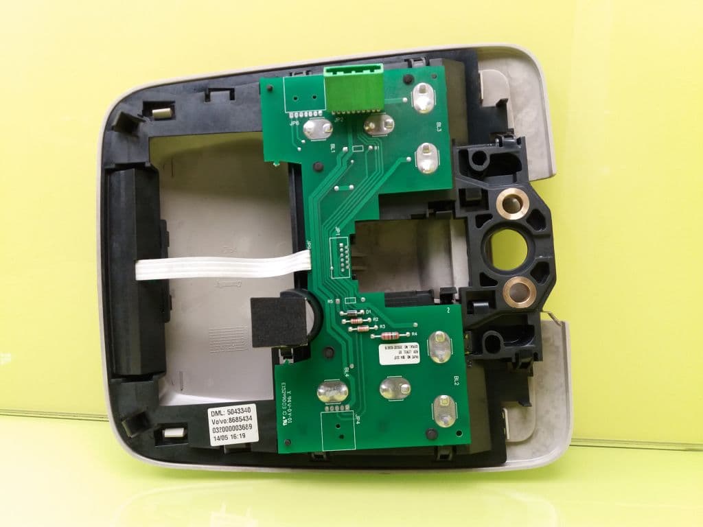 Luz interior VOLVO V70 FAMILIAR 2
