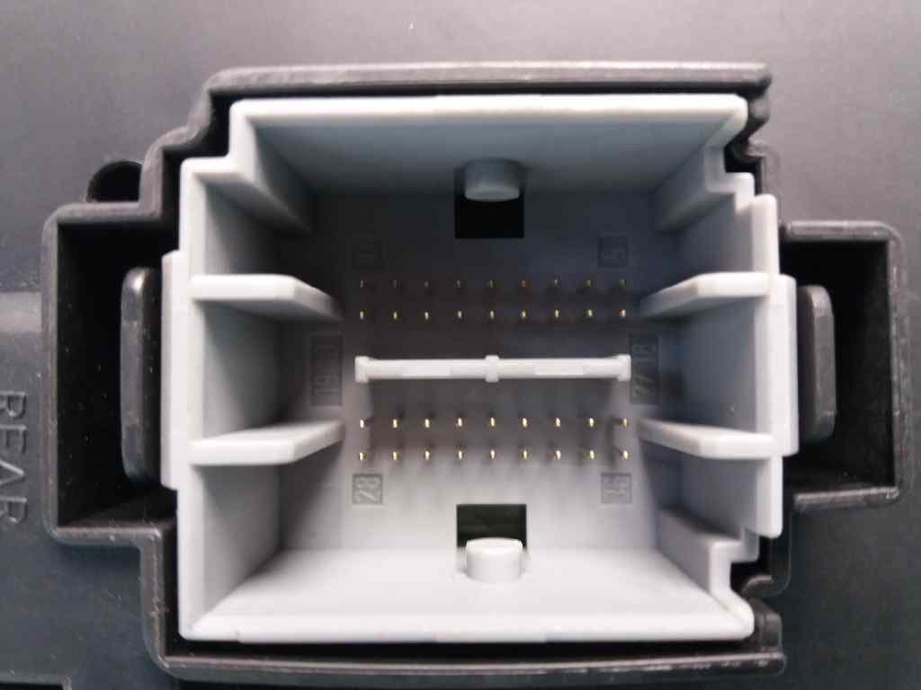 Caja reles / fusibles VOLVO S60 BERLINA 3