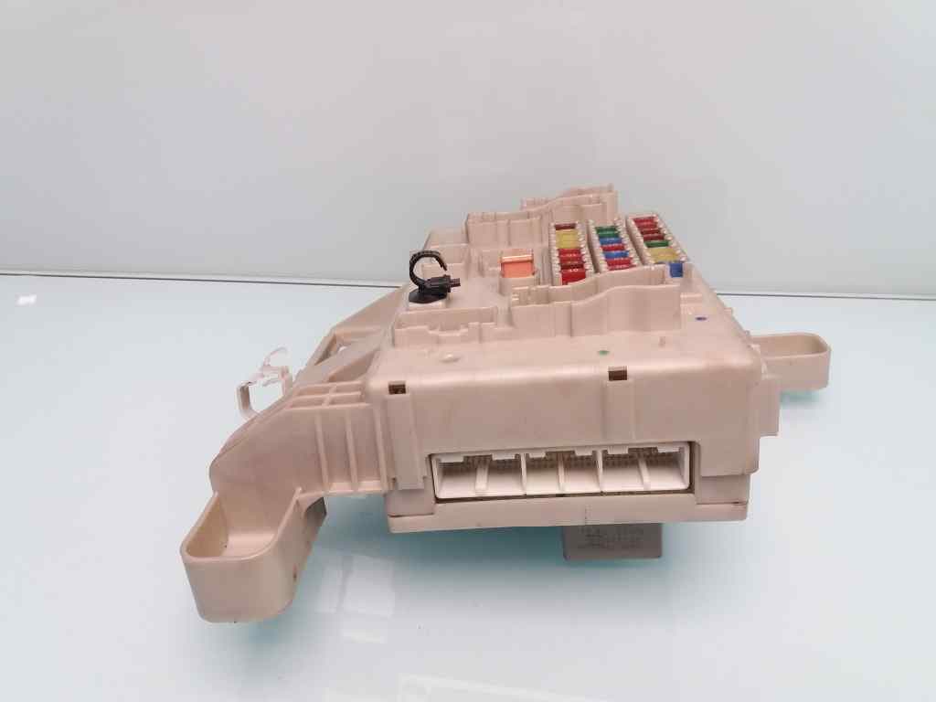 Caja reles / fusibles TOYOTA LAND CRUISER PRADO (_J12_) 3
