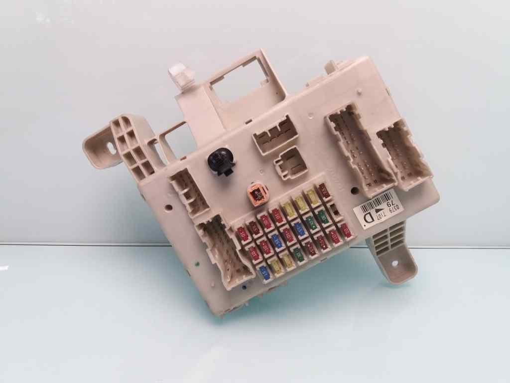 Caja reles / fusibles TOYOTA LAND CRUISER PRADO (_J12_)