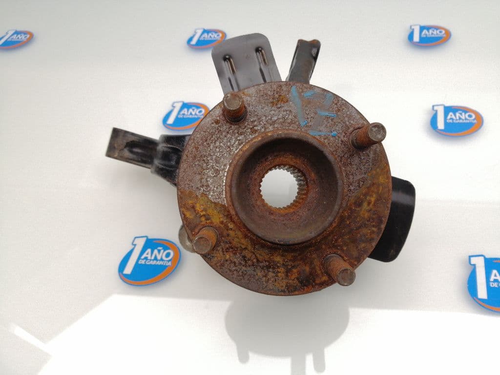 Mangueta delantera izquierda NISSAN NV 200 (M20)
