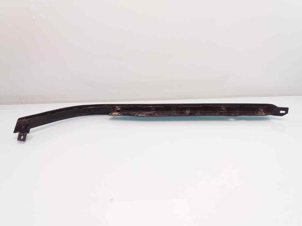 Plastico MERCEDES-BENZ CLASE C (W203) BERLINA 5