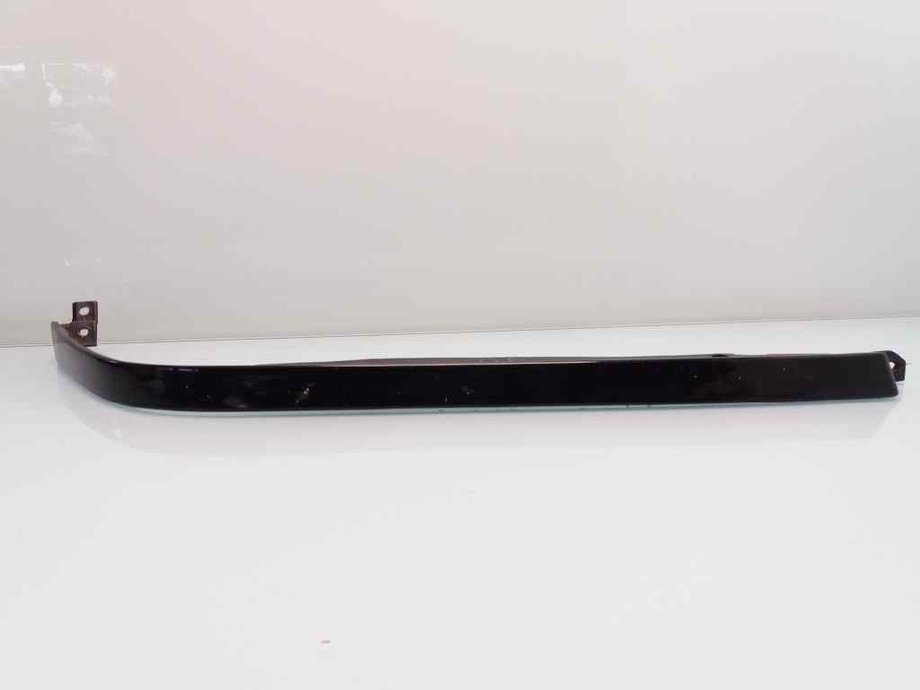 Plastico MERCEDES-BENZ CLASE C (W203) BERLINA