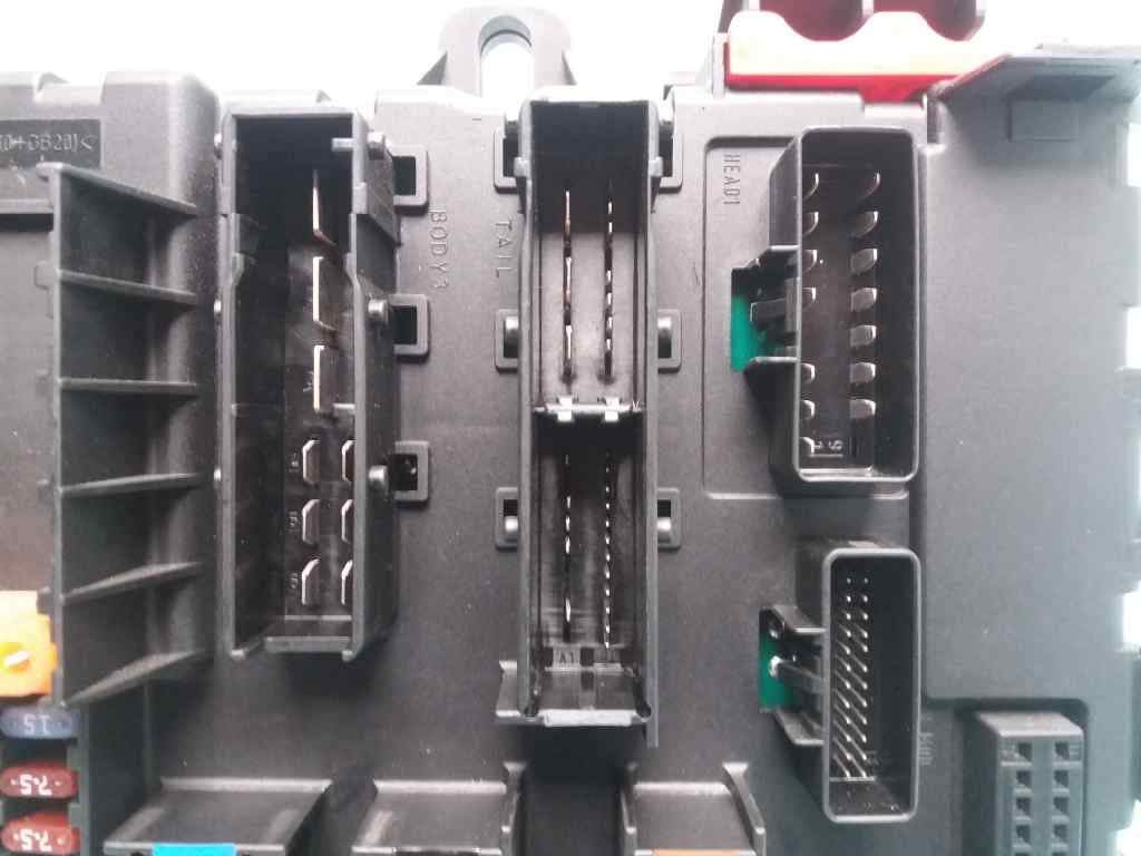 Caja reles / fusibles SAAB 9-3 BERLINA 5