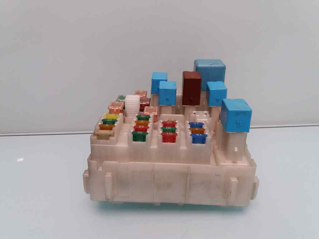 Caja reles / fusibles TOYOTA RAV 4 (A2) 4