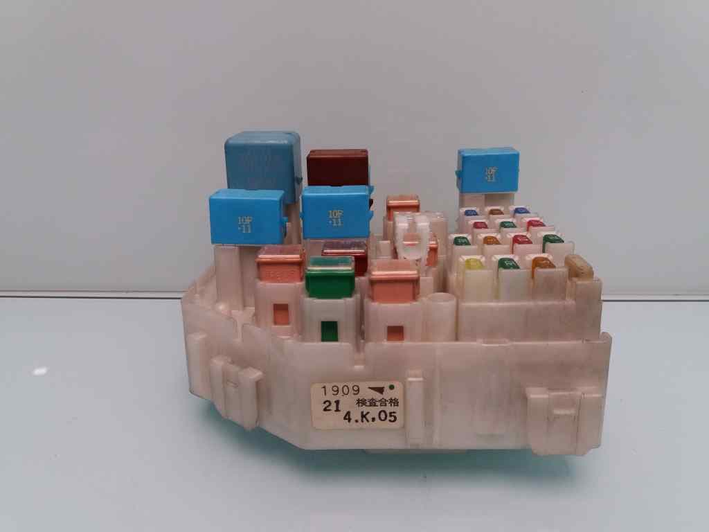 Caja reles / fusibles TOYOTA RAV 4 (A2) 3
