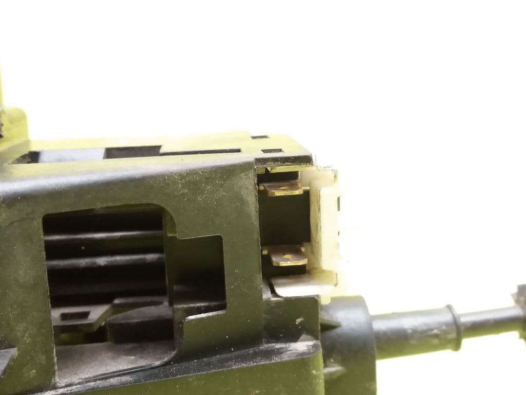 Cerradura puerta delantera derecha RENAULT CLIO II FASE II (B/CB0) 4