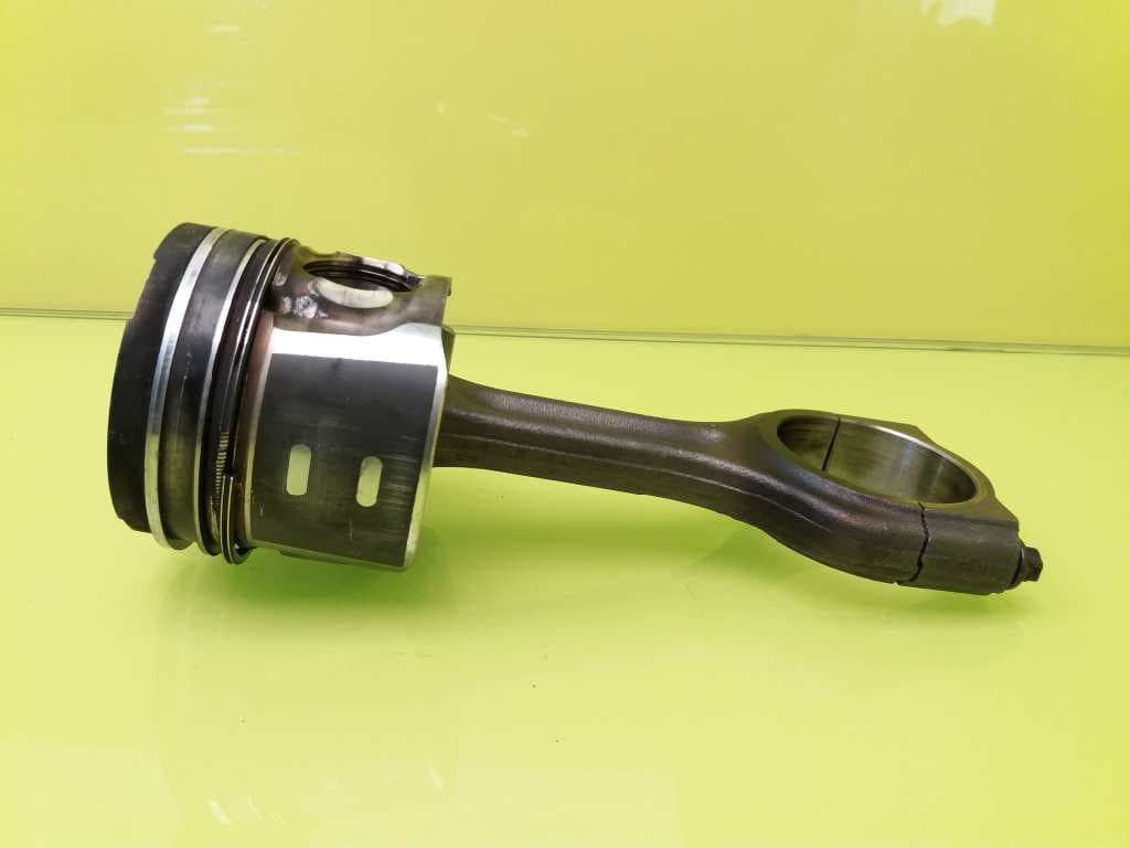 Piston PEUGEOT 307 BREAK / SW (S1) 2