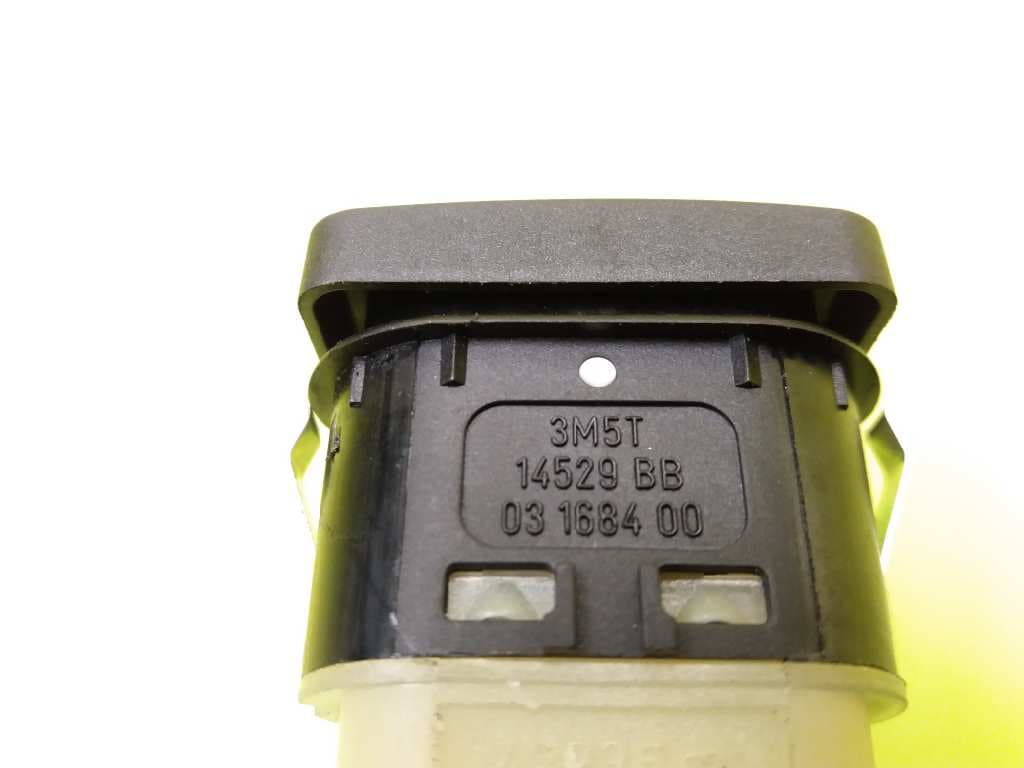 Mando elevalunas delantero derecho FORD FOCUS BERLINA (CAP) 4