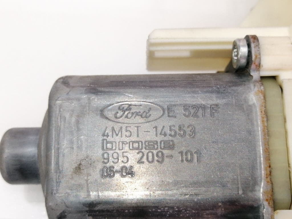 Motor elevalunas delantero derecho FORD FOCUS BERLINA (CAP) 2