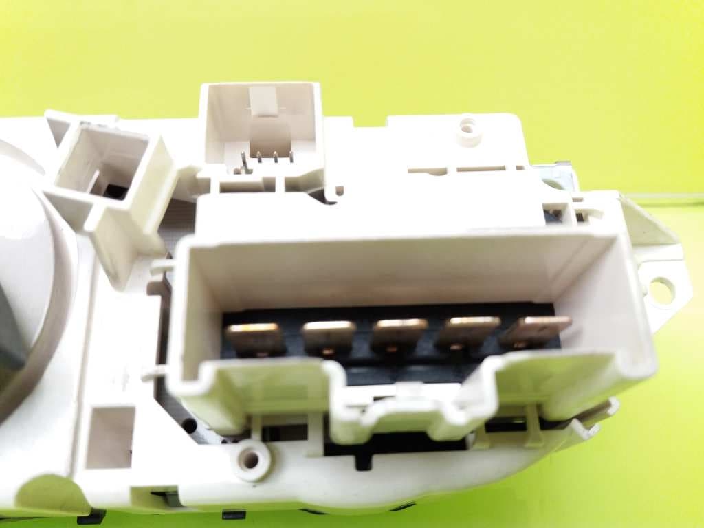 Recambio FORD FOCUS BERLINA (CAP) ref. 3M5T19980AD 4