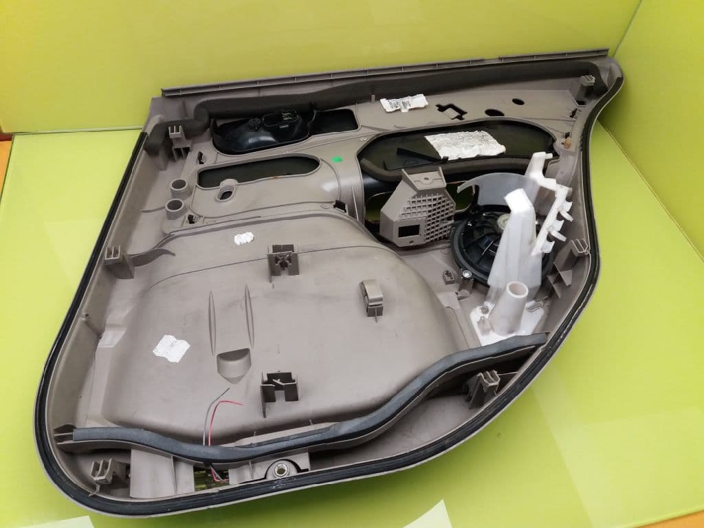 Recambio RENAULT MEGANE II BERLINA 3P ref. 8200800874 4