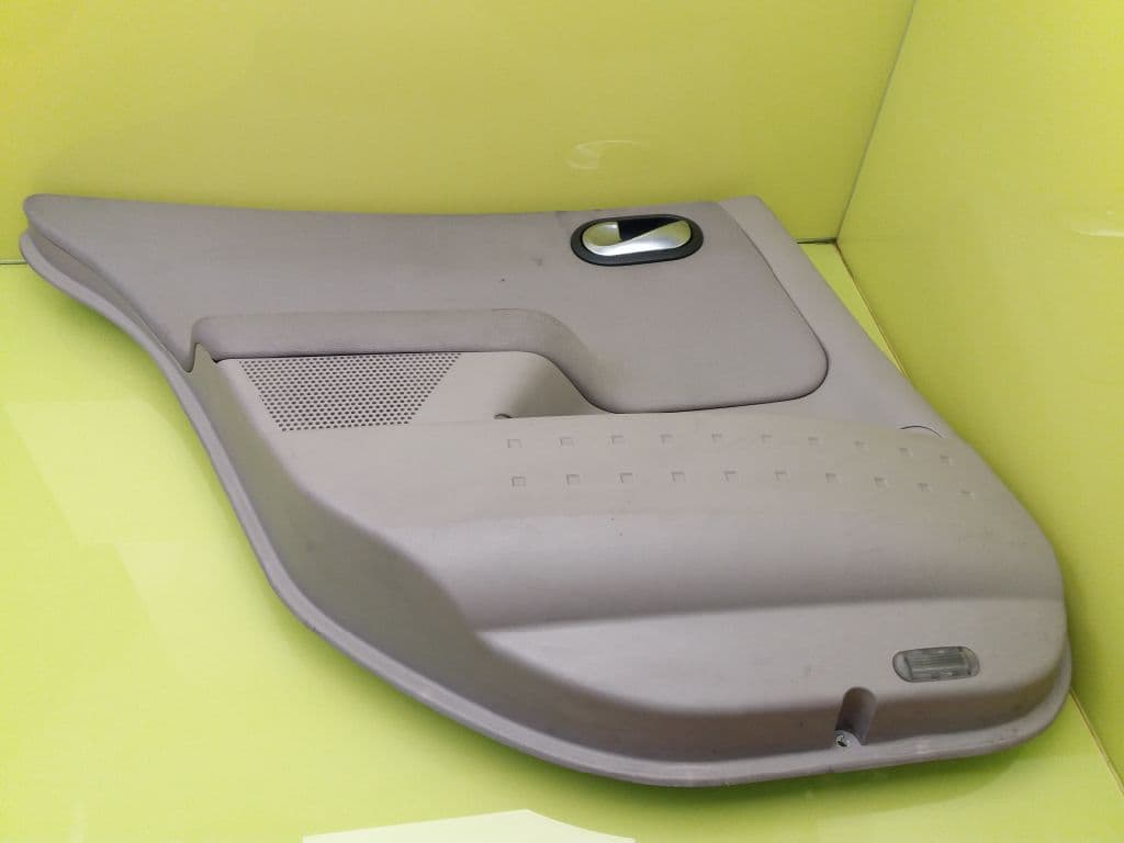 Recambio RENAULT MEGANE II BERLINA 3P ref. 8200800874
