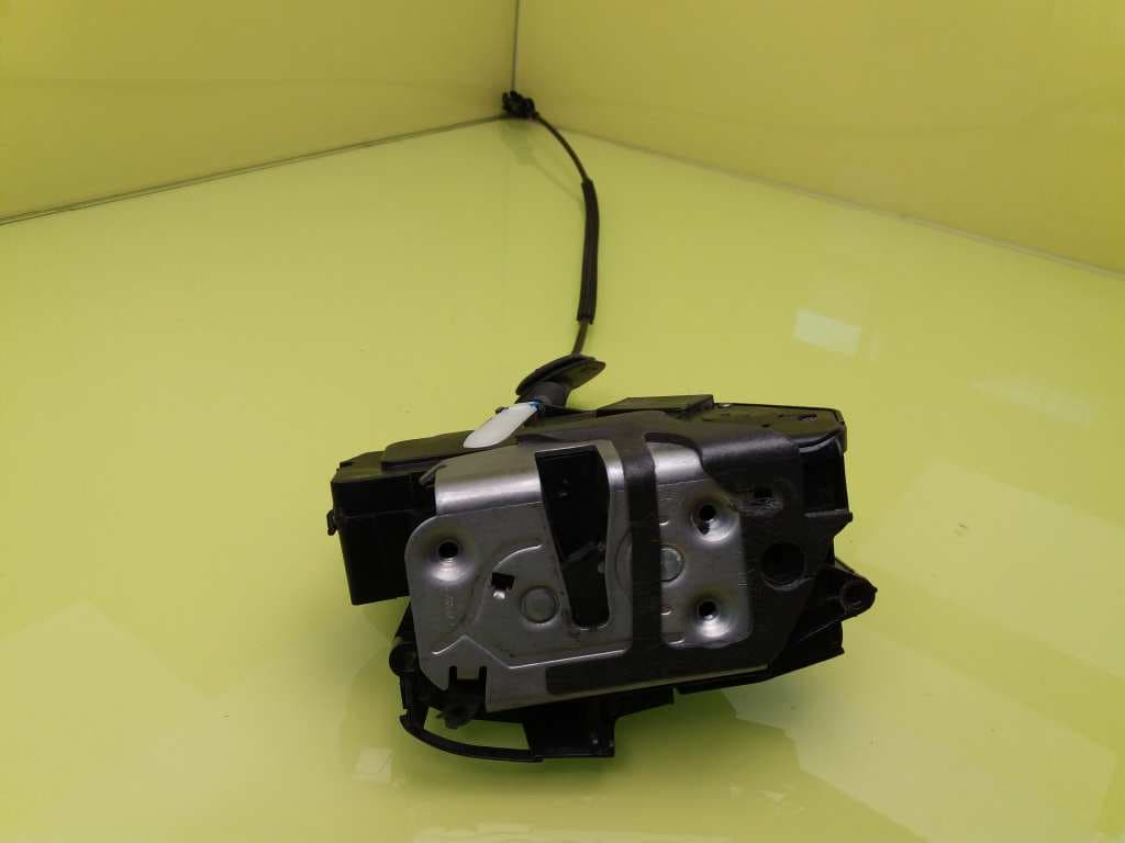 Cerradura puerta delantera derecha FORD FIESTA (CE1)