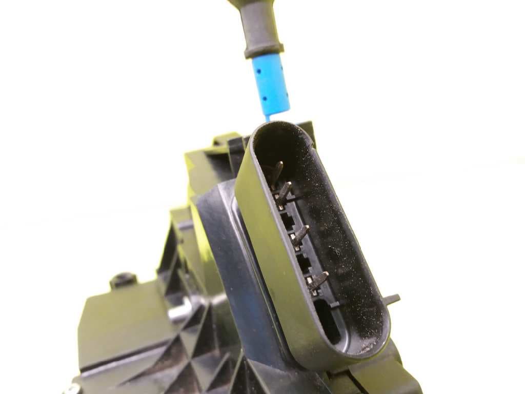 Cerradura puerta delantera derecha FORD FIESTA (CE1) 2