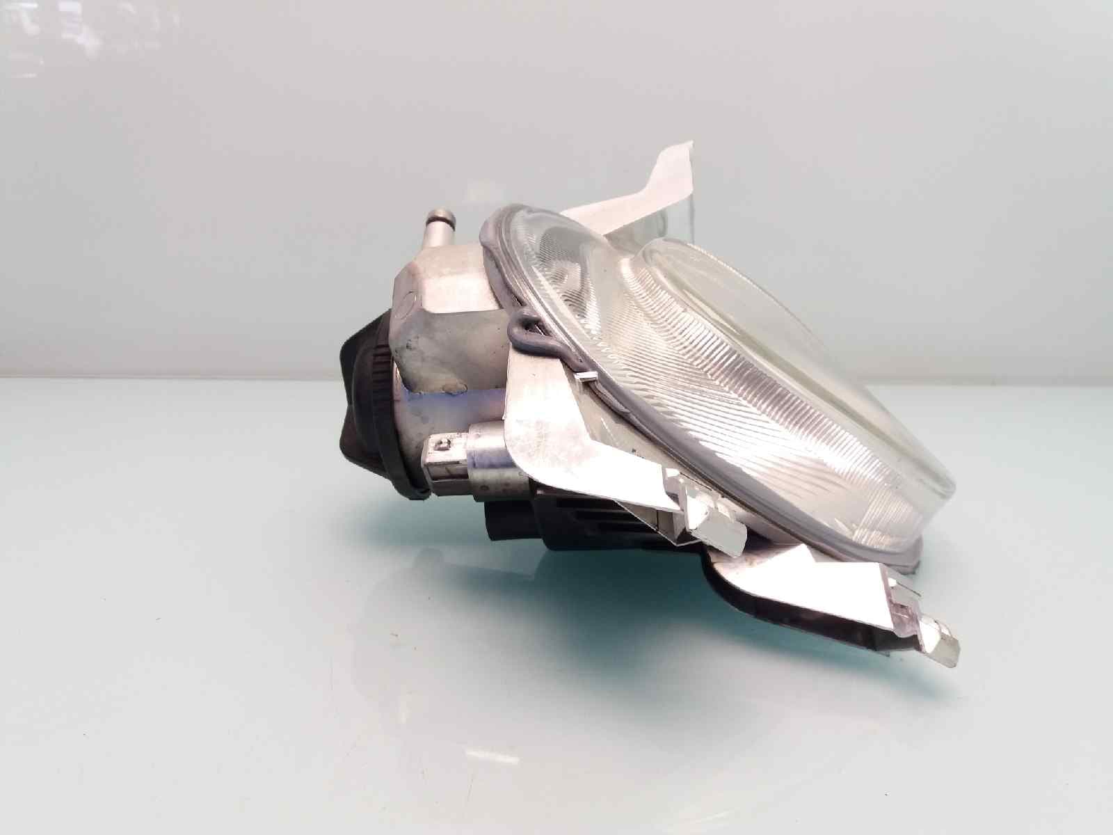 Faro antiniebla izquierdo PEUGEOT 206 BERLINA 4