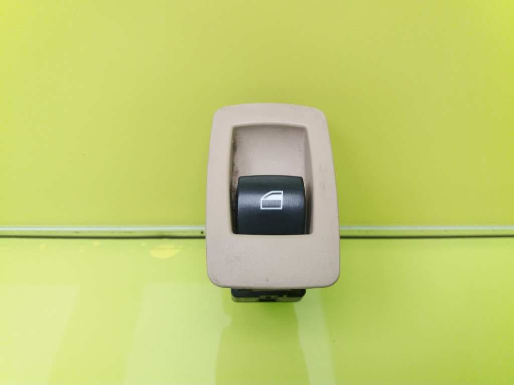 Mando elevalunas delantero derecho BMW SERIE 3 BERLINA (E90)